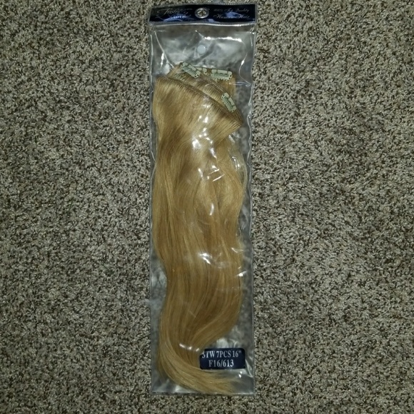 16 Inch 7 Piece Clip Set - Straight Hair - Picture 1 of 6